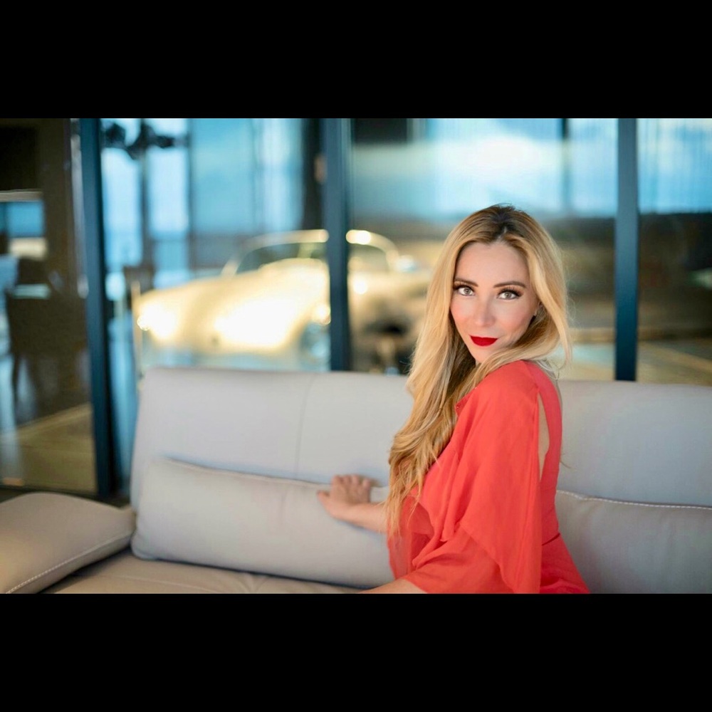 Meet your Posher, Gabriela